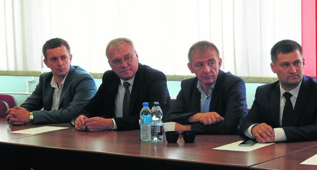 Mer ukraińskiego miasta Igor Sluzar (drugi z lewej) z delegacją reprezentującą Kołomyję na Dniach Łomży z JBB