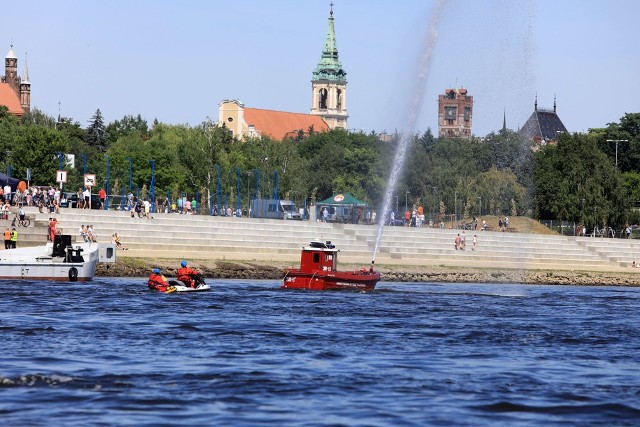 W niedzielę, 3 czerwca, wielki finał Misja Wakacje. Podczas festynu na Błonach Nadwiślańskich w Toruniu podsumowaliśmy prowadzoną przez nas akcję mającą na celu bezpieczne i aktywne przeżycie wakacji. Podczas imprezy zobaczyć można było między innymi pokazy ratownictwa. Na koniec hit - koncert zespołu Boys!