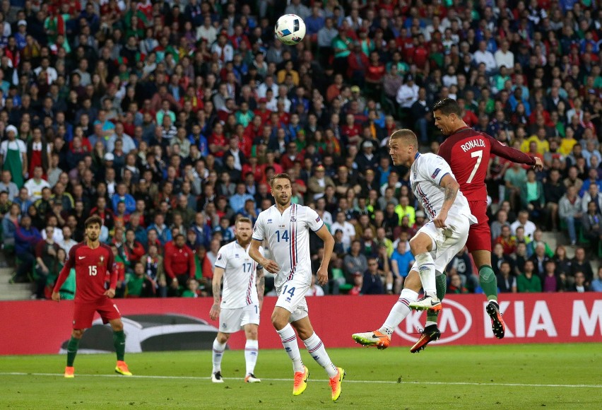Nani zdobył gola na 1:0 w meczu Portugalia - Islandia
