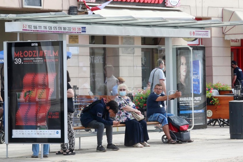 Zagrożenie związane z pandemią nie skłoniło większości...