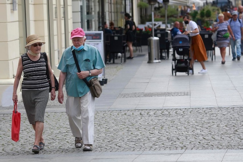 Zagrożenie związane z pandemią nie skłoniło większości...