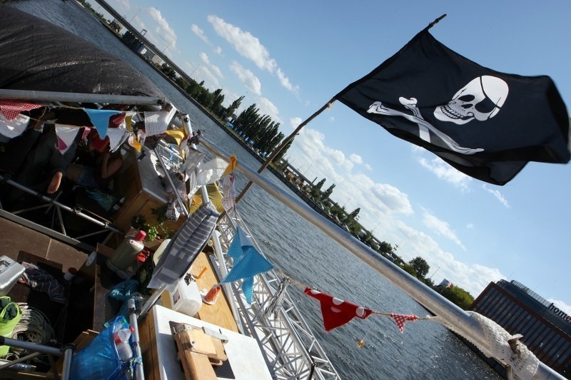 Przypłynął katamaran z recyklingu