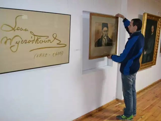Ekspozycję obrazów przygotowuje w Muzeum Ziemi Krajeńskiej w Nakle Tomasz Pasieka.