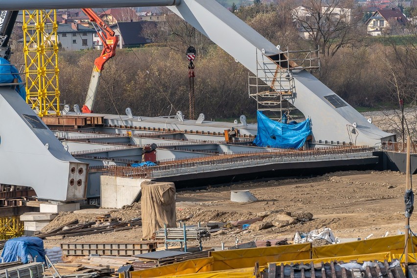 Nowy Sącz. Nie przejedziemy przez most na Dunajcu w tym roku. A kiedy?