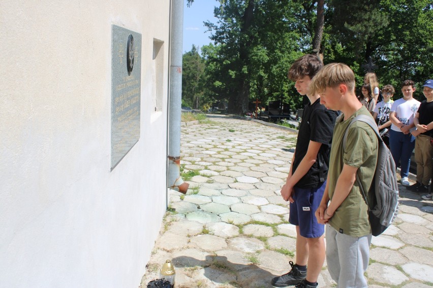 Dzień Tadeusza Kościuszki w Małogoszczu. Mieszkańcy uczcili 229. rocznicę pobytu dowódcy na małogoskich ziemiach. Zobaczcie zdjęcia