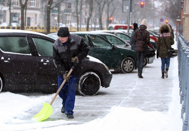 Zima w Szczecinie: nieodśnieżone ulice i chodniki