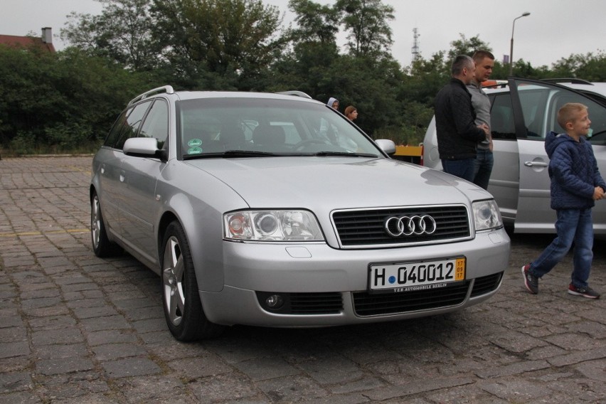 Audi A6, 2004 r., 2,4 + gaz, 19 tys. zł;