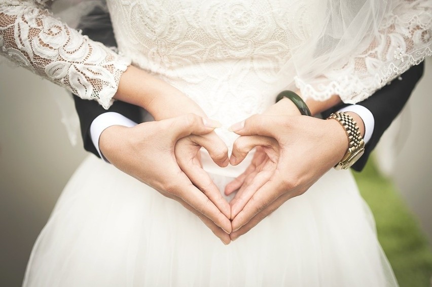 Życzenia ślubne 2019: piękne, zabawne i krótkie życzenia na ślub