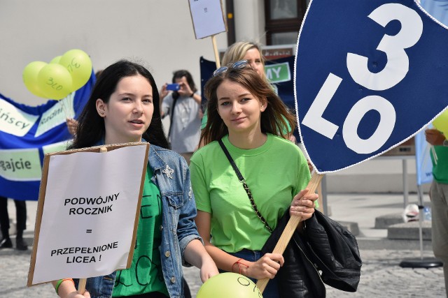 Pikieta pod ratuszem była spokojna. Jednak w najbliższych dniach może dojść do kolejnych protestów, już ostrzejszych