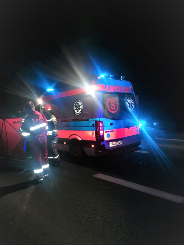 Wypadek na drodze krajowej w Węgrzcach w gminie Zielonki. Zginął pieszy