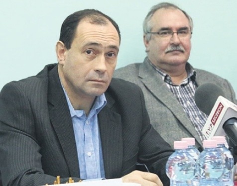 Zdaniem Wojciecha Osmana (z lewej), przewodniczącego Regionu Zachodniopomorskiego "Solidarność 80&#8221;, wiele wskazuje na to, że prywatne osoby szukają okazji do uwłaszczenia się na państwowym majątku.
