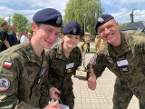 Młodzi i sprawni. Sukces uczniów klasy mundurowej z sandomierskiej „Marmolady” na festynie edukacyjnym w Kielcach. Zobacz zdjęcia