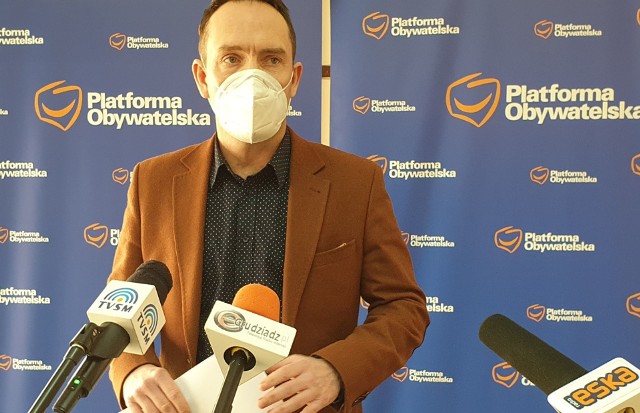 Tomasz Szymański, poseł Koalicji Obywatelskiej z Grudziądza o TVP INfo: -  Tego nie da się już naprawić. Trzeba to zburzyć i postawić na nowym fundamencie.