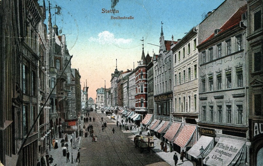 Ulica Szeroka w kierunku Bramy Berlińskiej.
