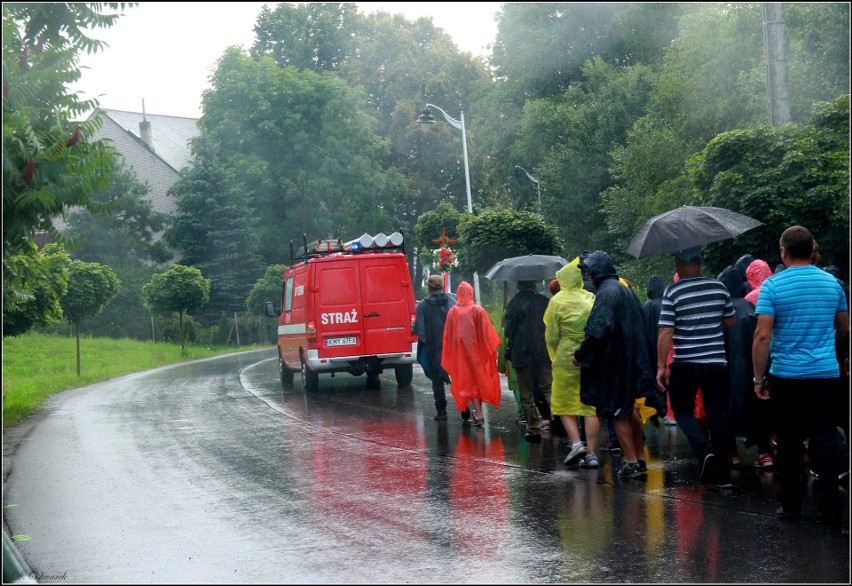 Trzebunia, Trzemeśnia. Rolnicy pielgrzymują na Jasną Górę