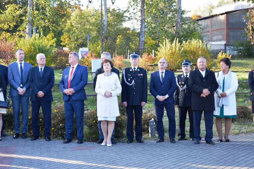 Strażacy z Czarnej Dabrówki ochotnicy mają swój sztandar