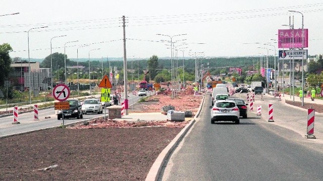 Na ulicach Szajnowicza i Grunwaldzkiej kierowcy mogą już jeździć dwoma jezdniami.