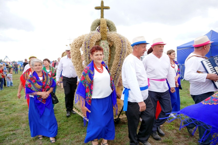 Gm. Żyrzyn zdecydowała się na wieniec w kształcie korony