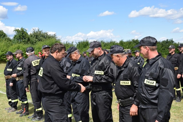 W zawodach wzięło udział osiem jednostek Ochotniczych Straży Pożarnych z gminy Szydłów