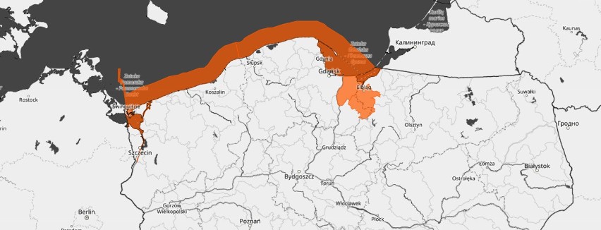 Przybywa wody w porcie w Łebie. IMGW ostrzega przed wezbraniami. Jak duże jest zagrożenie? ZDJĘCIA, WIDEO