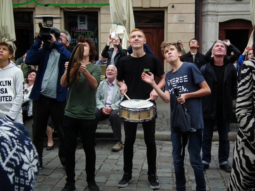 W piątek poznański Stary Rynek opanowali młodzi muzycy