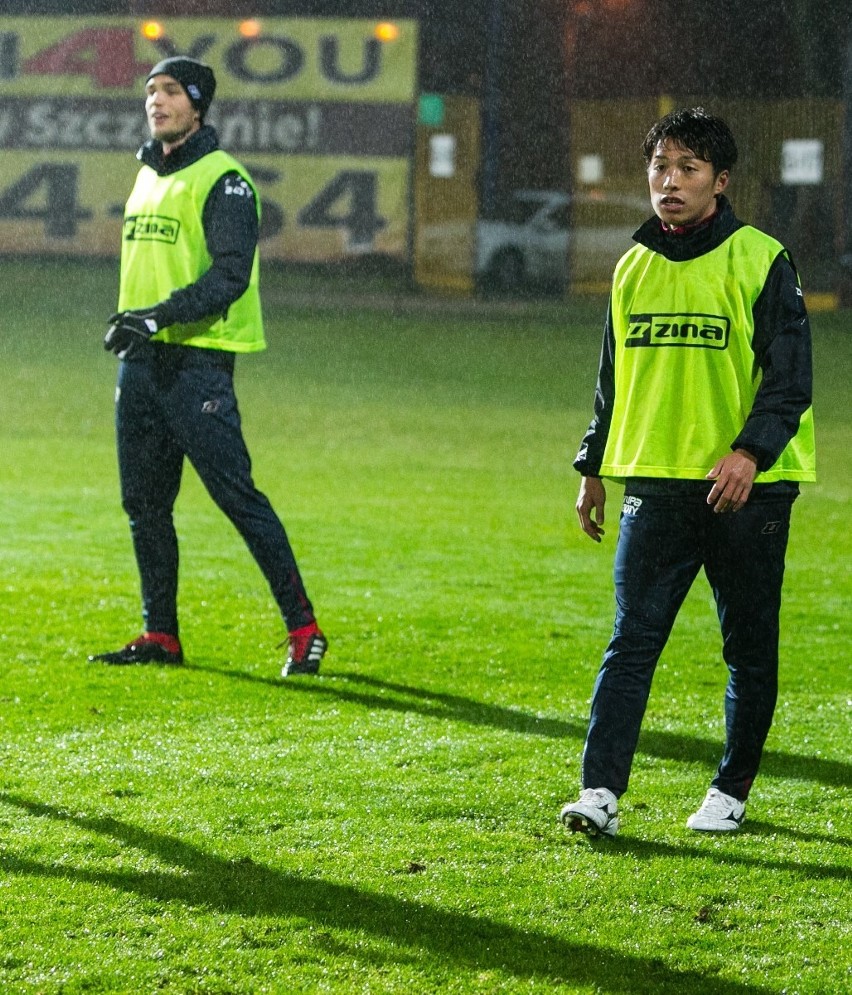 Trening Pogoni Szczecin na płycie głównej stadionu przy...