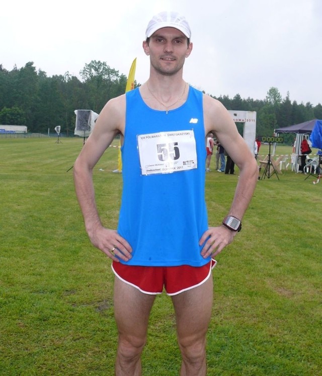 Andrzej Lachowski, który pochodzi ze Stąporkowa, zajął trzecie miejsce w dobrze obsadzonym biegu w Sadku.