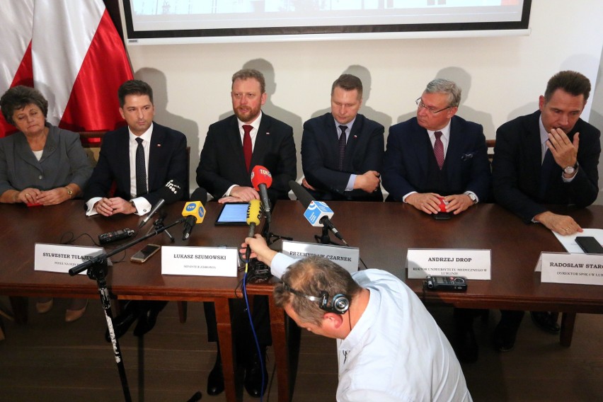 Minister Szumowski przekazał pieniądze na kształcenie pielęgniarek i centrum symulacji w Lublinie