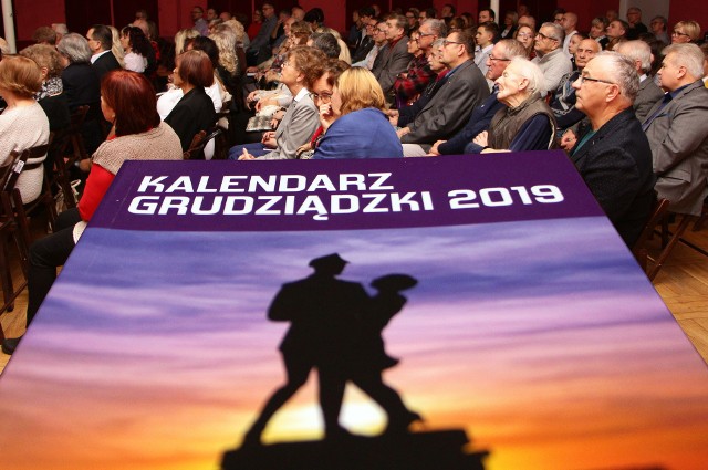 W sali widowiskowej grudziądzkiego klubu Akcent odbyła się promocja nowego wydania "Kalendarza grudziądzkiego" na 2019. Wydawnictwo zaprezentowali prezes GTK Małgorzata Ambrosius-Okońska i szef rady redakcyjnej Ryszard Byner. W najnowszej edycji „Kalendarza” znajdziemy - jak co roku - szereg ciekawych artykułów na temat historii naszego miasta. Dotyczą one m.in. kompleksu spichlerzy nad Wisłą, 30-lecia zjazdów kawaleryjskich, 90. rocznicy powstania orkiestry GZPG.