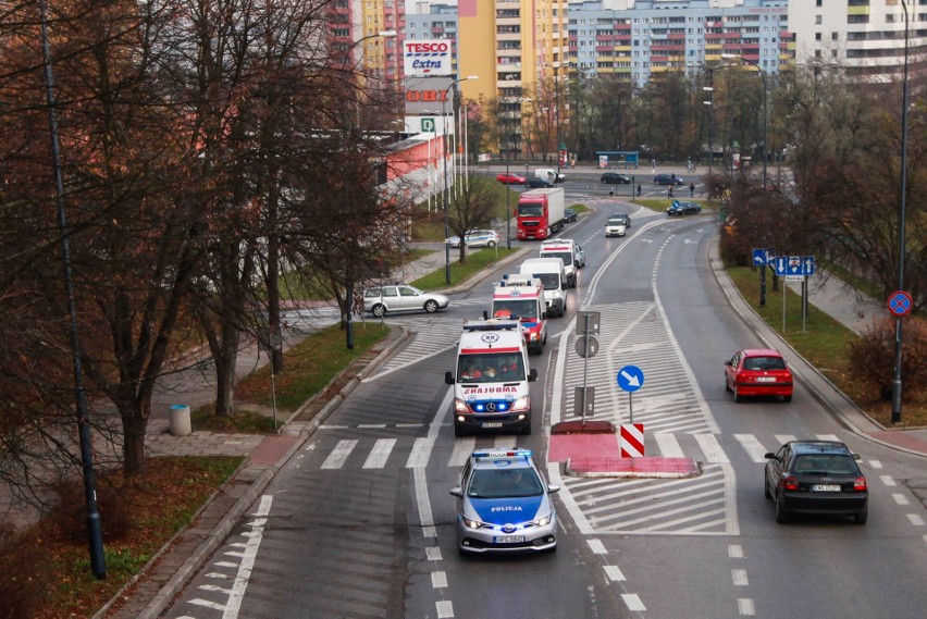 Kraków. Kolejny dzień wielkiej przeprowadzki Szpitala Uniwersyteckiego do nowej siedziby w Prokocimiu