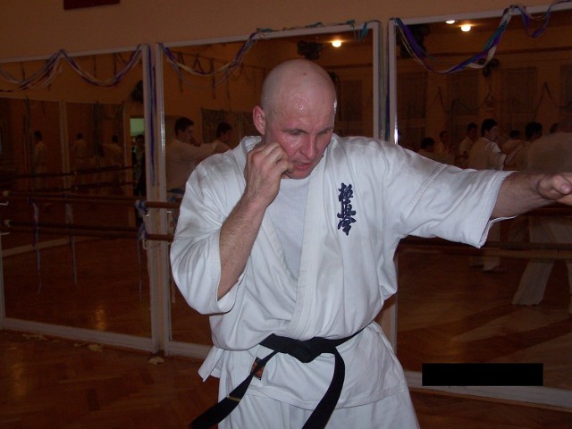 Marek Fiedko z Tarnobrzeskiego Klubu Kyokushin Karate zdobył złoty medal podczas rozgrywanych w Paryżu mistrzostw Europy w karate.