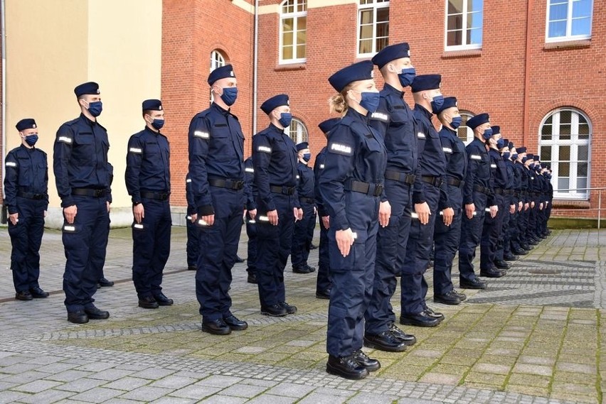 Mamy ponad 100 nowych policjantów w woj. zachodniopomorskim. Szukają kolejnych chętnych 