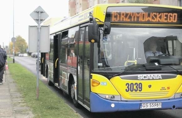 Mieszkańcy Zatorza twierdzą, że poranne kursy autobusu linii numer 15 są przepełnione. ZIM twierdzi, że nie za bardzo.