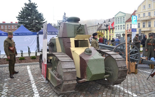 Ciekawość budził m. in. czołg Renault FT, który przywieziono na piknik do Koronowa z Torunia