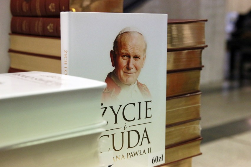 Targi Wydawców Katolickich na KUL. Swoje książki prezentuje 38 wydawców. Zobacz zdjęcia