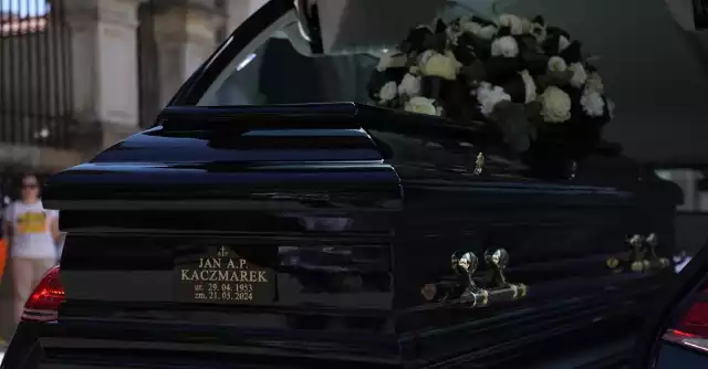 Pogrzeb Jana A.P. Kaczmarka. Rodzina i przyjaciele pożegnali wielkiego artystę