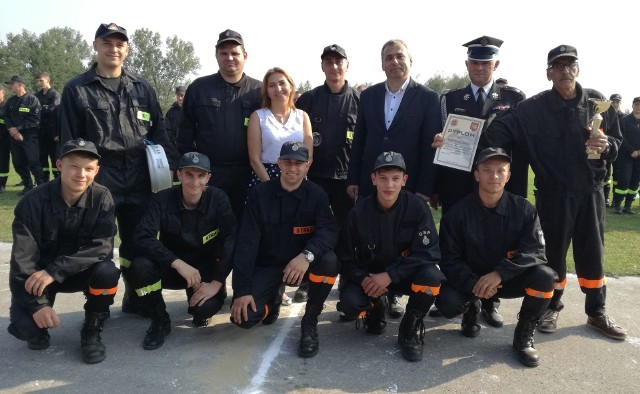 Ochotnicza Straż Pożarna z Nowego Dworu wygrała zawody powiatowe, w nagrodę wystąpią w zawodach wojewódzkich.