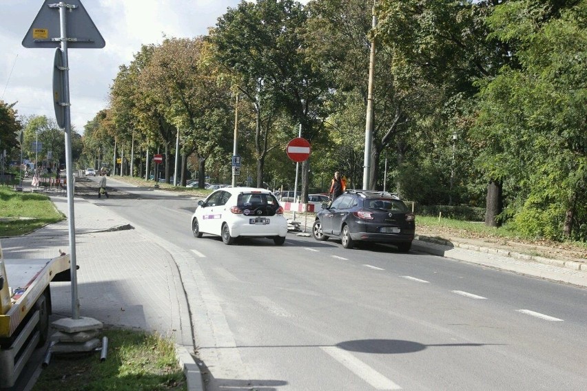 Wrocław: Na Przyjaźni kierowcy łamią zakaz wjazdu [ZDJĘCIA]