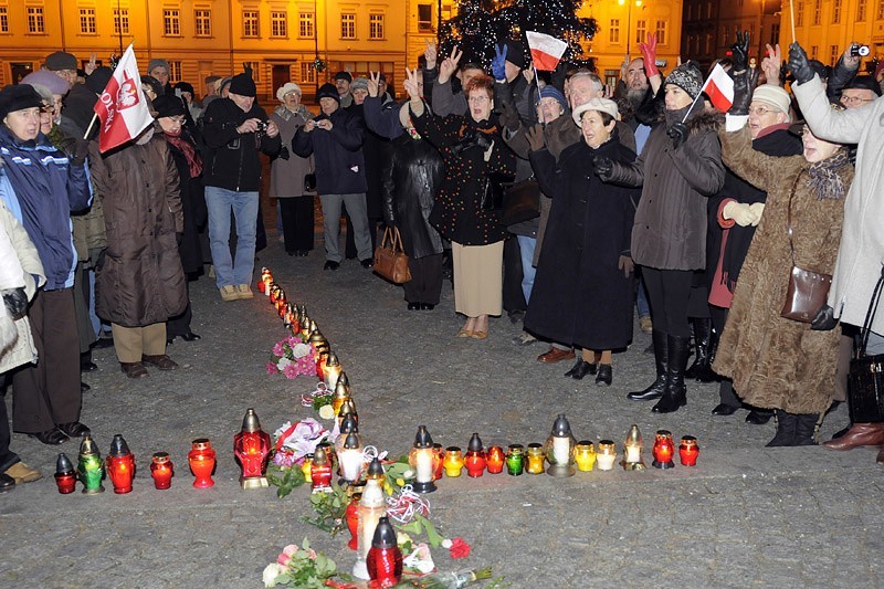 Marsz upamiętniający ofiary katastrofy Smoleńskiej