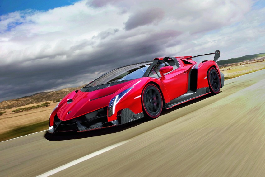 LAMBORGHINI VENENO...