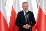 Prezydent Andrzej Duda potępił antysemicki transparent. „W Polsce nie ma zgody na nienawiść”