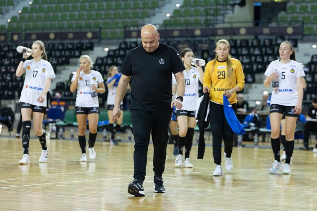 Suzuki Korona Handball Kielce ma już tylko matematyczne szanse na utrzymanie się. - Zdaję sobie sprawę, że to moja wina - mówi trener Paweł Tetelewski.