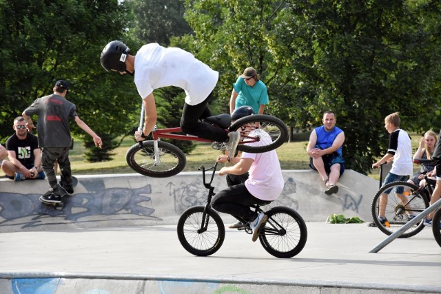 Zdjęcie ilustracyjne. Skate parki cieszą się dużym zainteresowaniem młodzieży. W tegorocznej edycji Budżetu Obywatelskiego w Golubiu-Dobrzyniu zgłoszono projekt rozbudowy obiektu