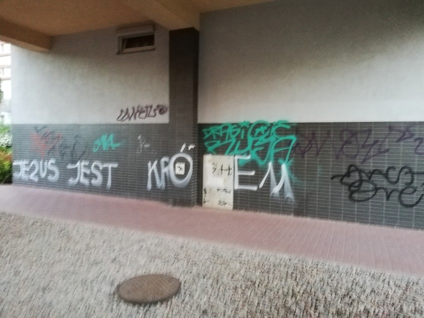 Graffiti szpeci osiedle Kosmonautów