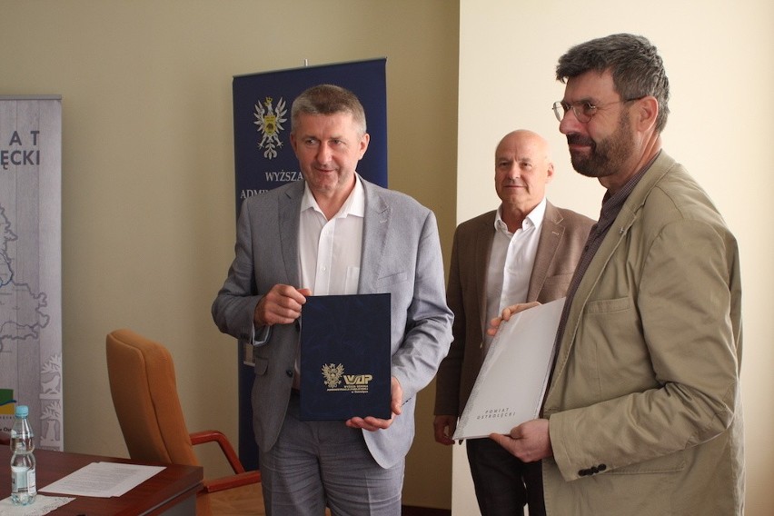Ostrołęka. WSAP podpisała umowę o współpracy ze Starostwem Powiatowym w Ostrołęce