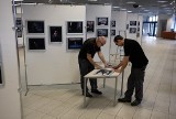 W Bibliotece Śląskiej możemy podziwiać wystawę zdjęć śląskich fotoreporterów prasowych ZDJĘCIA