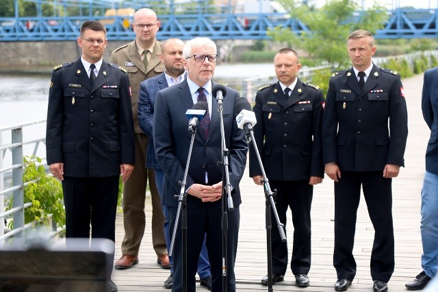 15.06.2023 r. Konferencja prasowa na temat bieżącego monitoringu sytuacji na rzece Odrze oraz na starorzeczach.