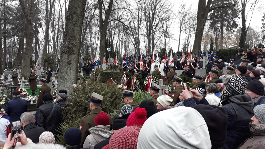 Pogrzeb Jolanty Szczypińskiej w Słupsku - ZDJĘCIA z...