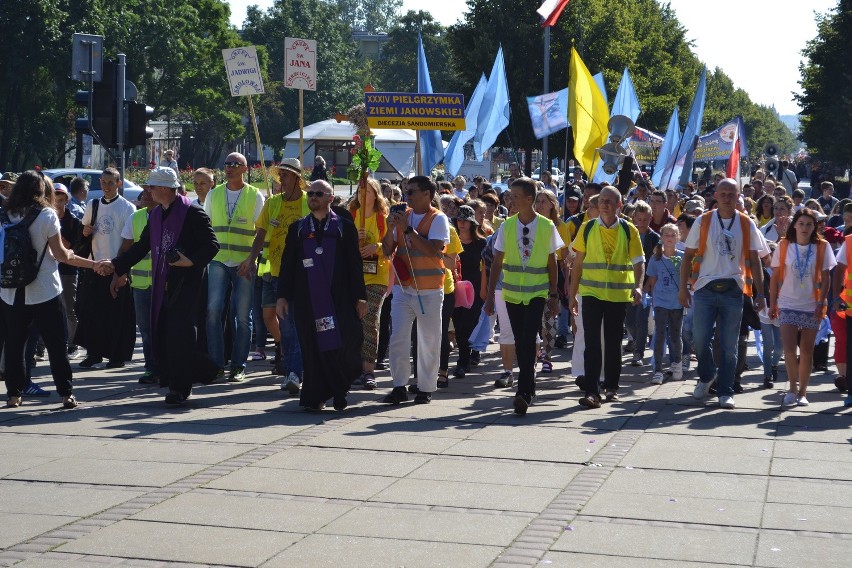 Pielgrzymka Diecezji Sandomierskiej już na Jasnej Górze...