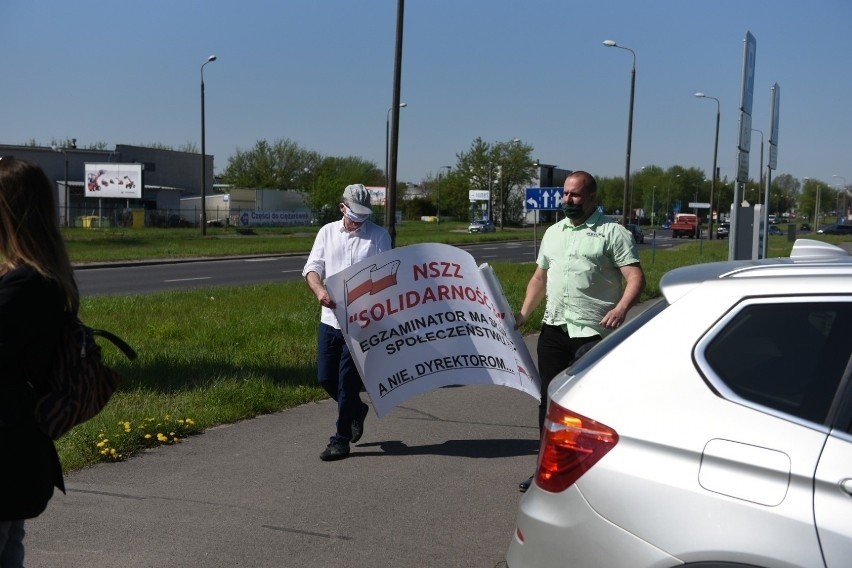 Tak wyglądał protest związkowców przed siedzibą WOR Toruń.